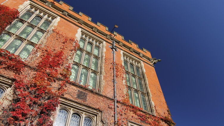 英国谢菲尔德大学