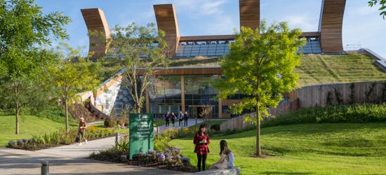 英国诺丁汉大学