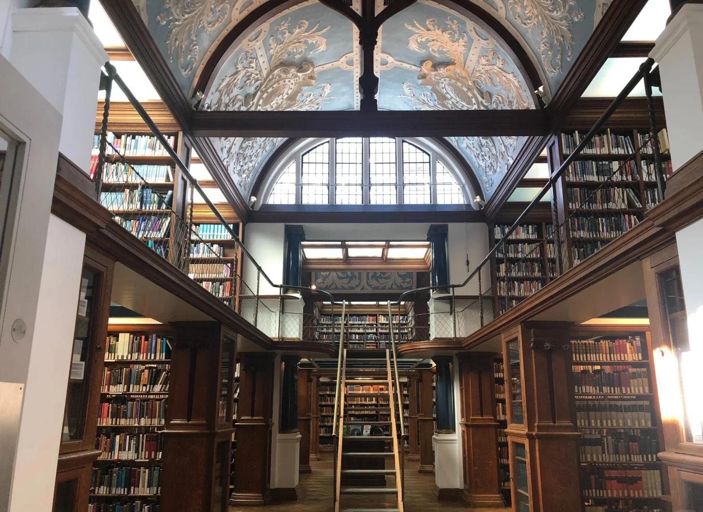 英国剑桥大学