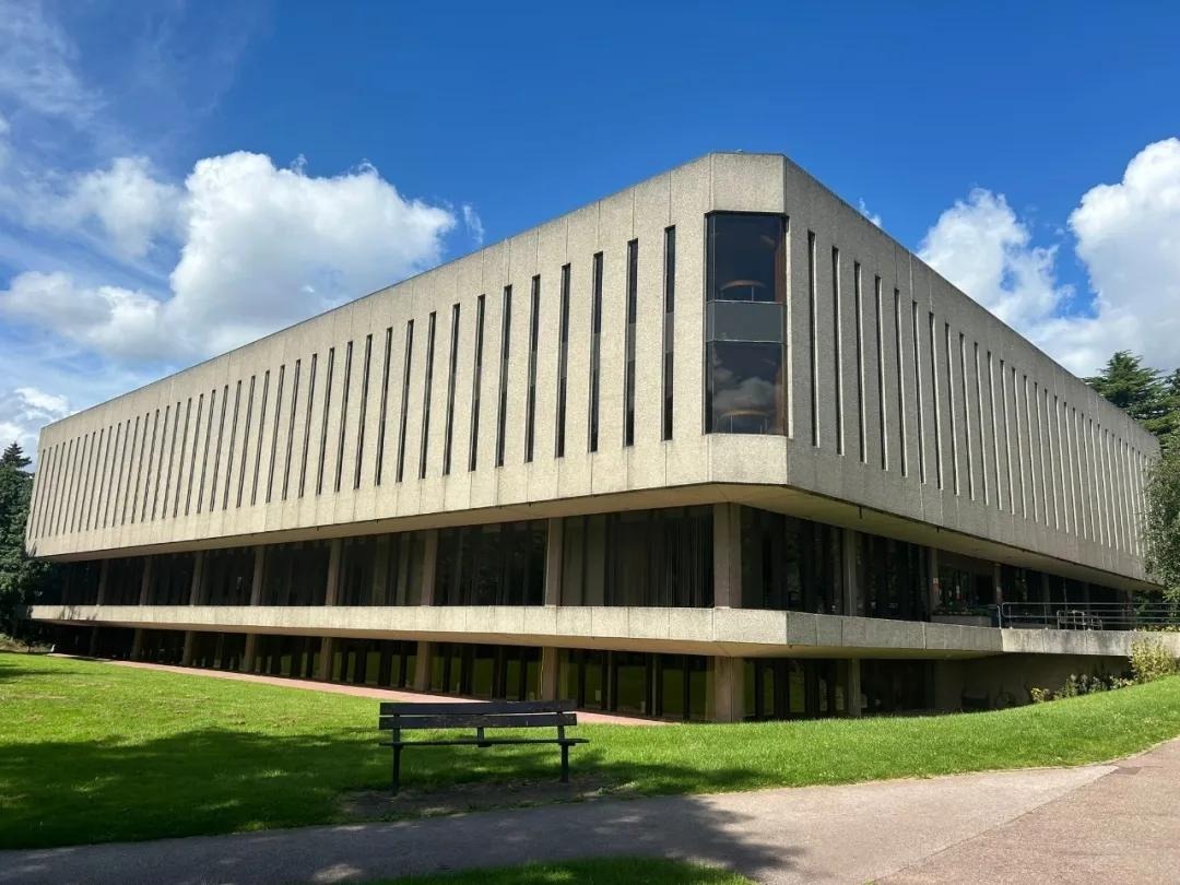 英国诺丁汉大学