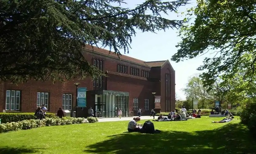 英国南安普顿大学