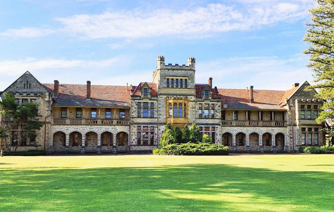 西澳大利亚大学