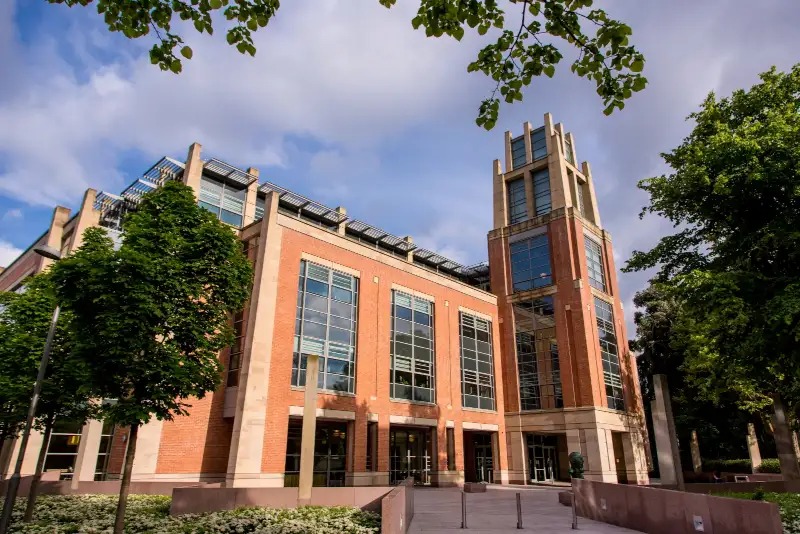英国贝尔法斯特女王大学