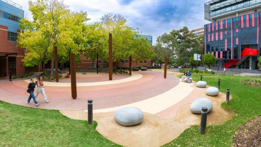 斯威本科技大学