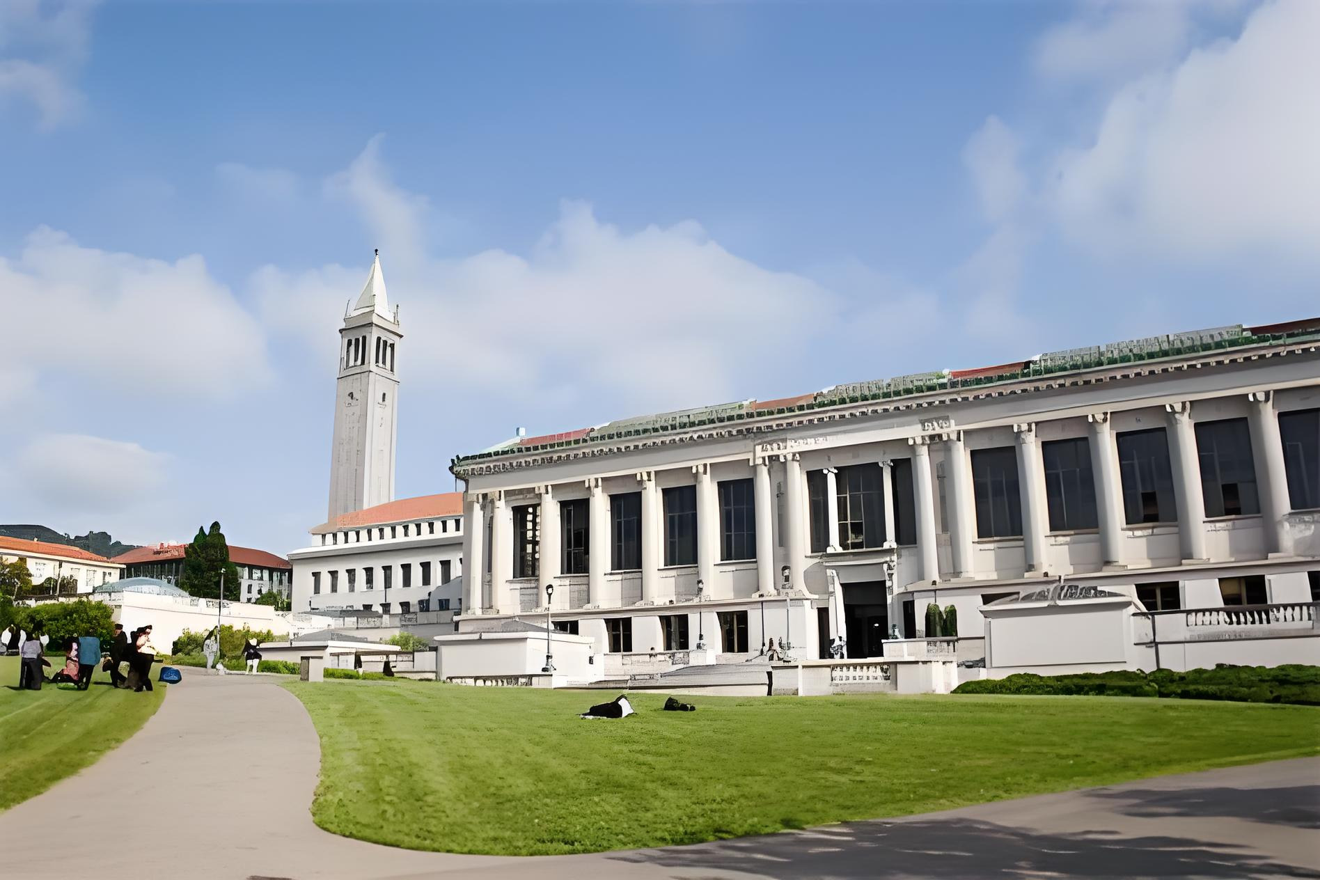 英国萨里大学
