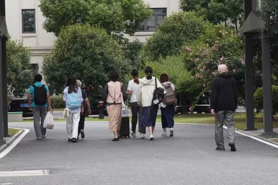 从作业到创业，这群复旦学生想为100位长辈“留住昨天”