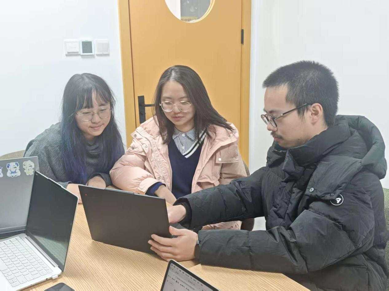 【思政大课】他们形成近百个课题组,进行探究式学习