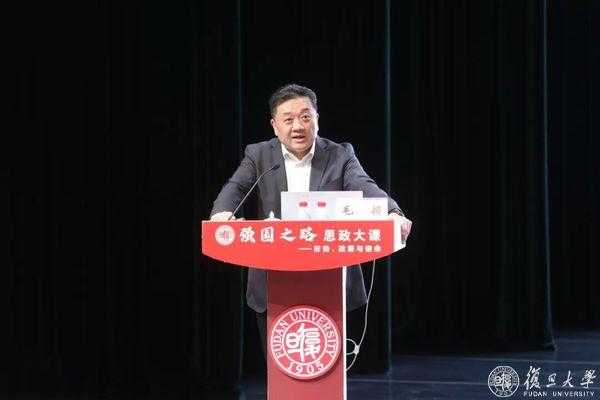 【思政大课】毛颖与医学生“谈心”：所谓“弯路”亦是坦途