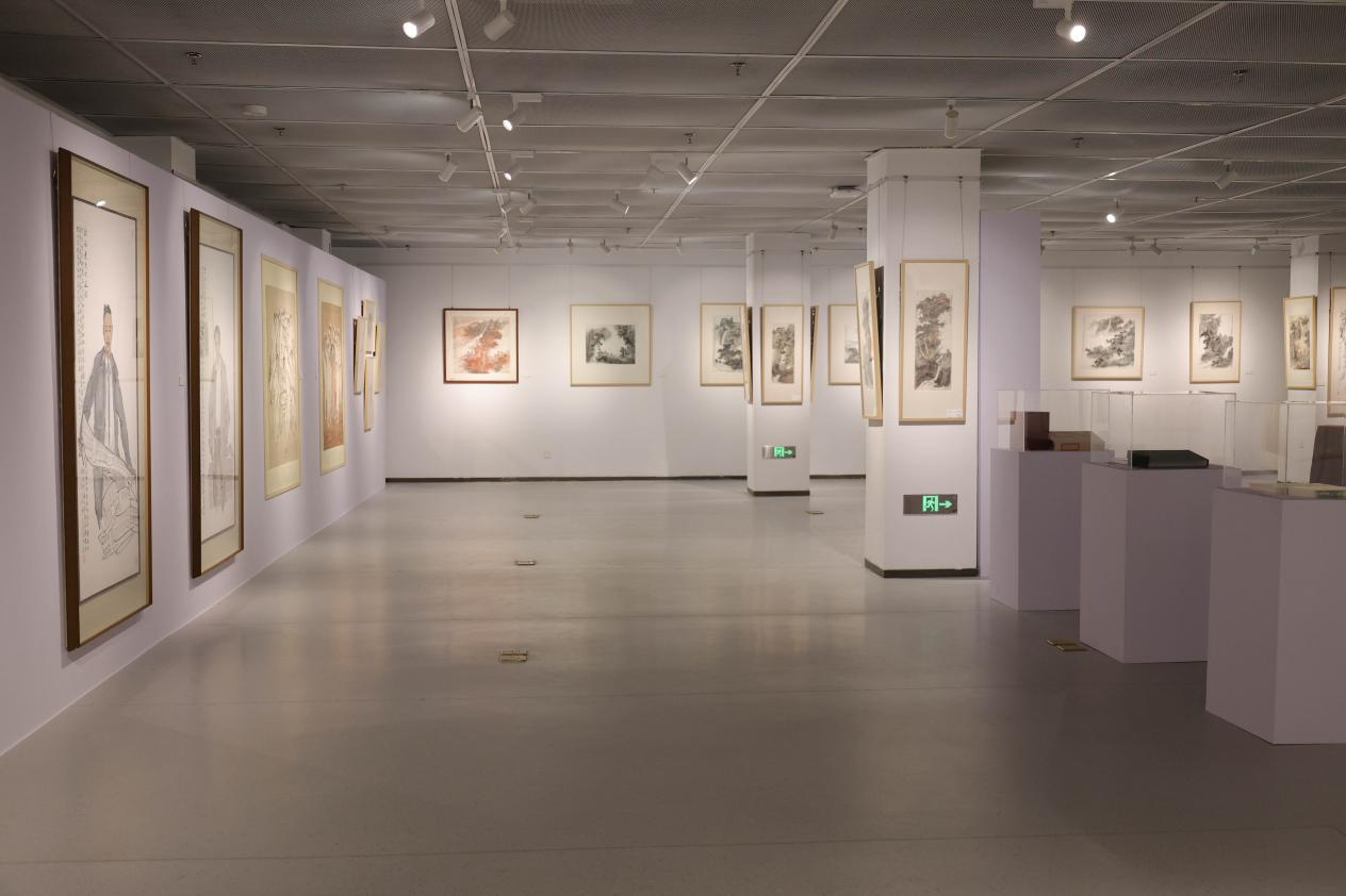 “旦复旦兮・正谊明道・逍遥山水”顾平中国画作品展复旦上医站开幕