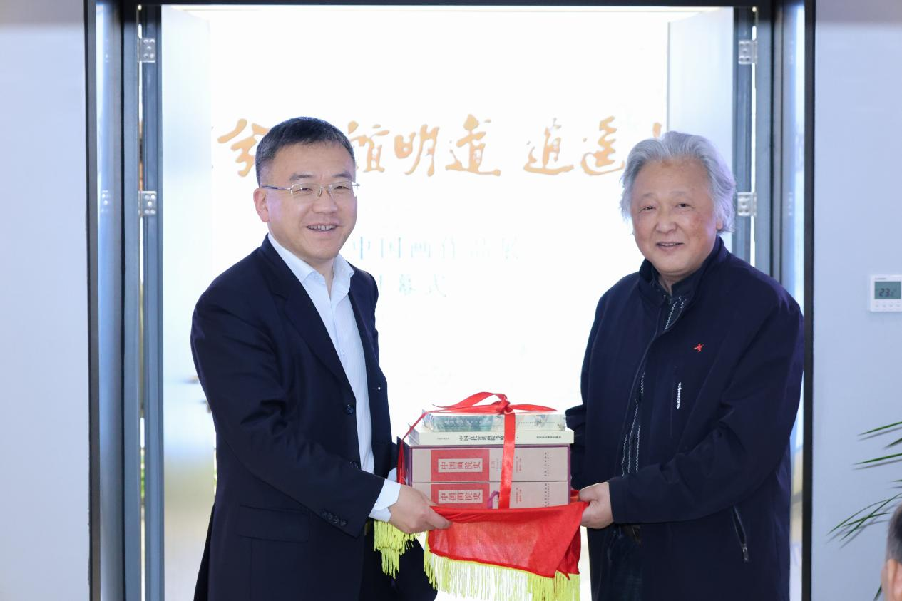 “旦复旦兮・正谊明道・逍遥山水”顾平中国画作品展复旦上医站开幕