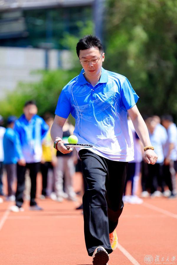 当“燃”不让！比亚迪杯复旦大学第六十四届田径运动会暨第六届教工趣味运动会举行