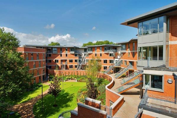 贝尔法斯特女王大学,贝尔法斯特女王大学,第3张