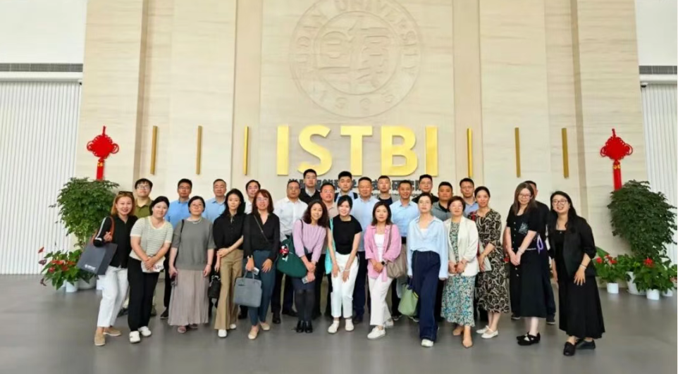 科技赋能金融，创新驱动未来：科创成果研学与复旦金融人才交流丨FMBA