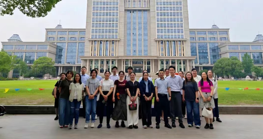 红色研学凝初心，校企联动促发展：复旦国金携手新华保险开展联学共建活动丨FMBA
